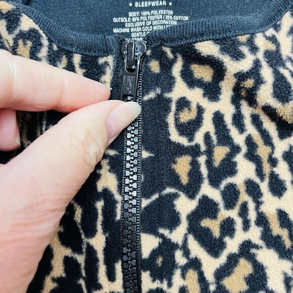 Nick & Nora Animal Print Pajamas Womens S Fleece Zip Leopard Cheetah Cat Footed - Picture 4 of 8